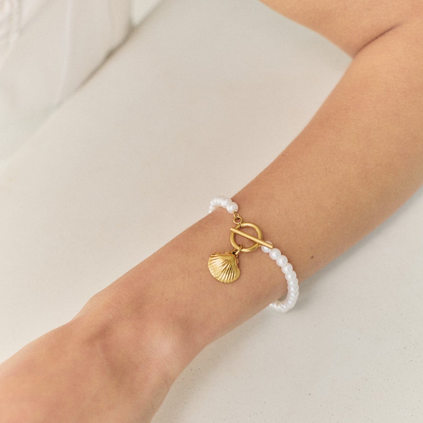 Dulce Shell TBar Bracelet